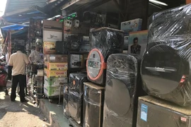 Kiểm soát chặt loa 'kẹo kéo' nhập vào Việt Nam 