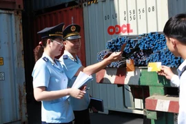 Đừng hám lợi mà tiếp tay cho doanh nghiệp Trung Quốc 