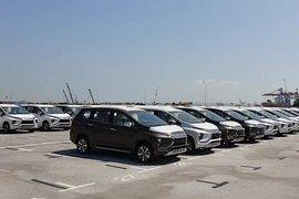 Xe nhập khẩu hơn 500 triệu/chiếc vẫn nhập ào ào về VN