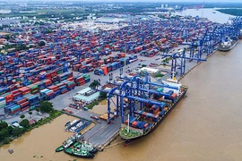 Việt Nam chi gần 110 tỉ USD nhập hàng Trung Quốc trong 11 tháng