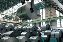 Việt Nam nhập khẩu sắt thép từ Trung Quốc tăng mạnh