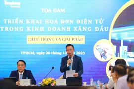 Mới chỉ có 2 DN xuất hóa đơn điện tử bán lẻ xăng dầu 