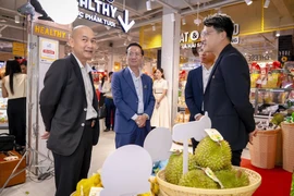 Doanh nghiệp Việt hợp tác đưa trái cây chuẩn xuất khẩu về 'sân nhà'