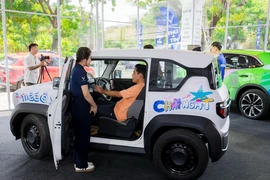 Thị trường ô tô Tết 2026: Giảm giá kỷ lục, xe xanh lên ngôi