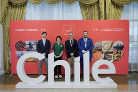 Cá hồi, anh đào và rượu vang Chile đẩy mạnh vào Việt Nam