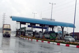 Kết thúc thu phí trạm xa lộ Hà Nội trước một năm