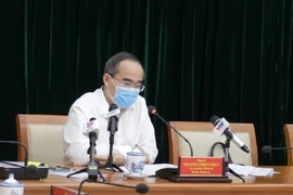 TP.HCM không để người nhiễm COVID-19 vượt quá 100