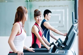TP.HCM mở cửa nhiều dịch vụ, karaoke, vũ trường, bar còn chờ 