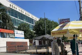 1 chiến sĩ công an và 1 cán bộ BCH quân sự phường ở Tân Phú nghi mắc COVID-19