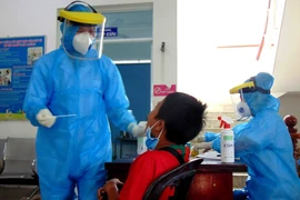 Quận 12, TP.HCM: Rủ bạn đến nhà nhậu, 6 người dương tính COVID-19