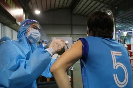 TP.HCM đã tiêm hơn 200.000 liều vaccine Vero Cell của Sinopharm