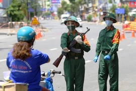 TP.HCM: Ngày đầu thực hiện Chỉ thị 11, số phương tiện ra đường giảm 85%