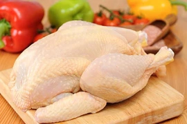 Vì sao một số bộ phận trên cơ thể gà lại không nên ăn?