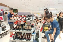 Cận cảnh không khí mua sắm ngày siêu giảm giá