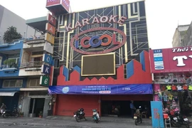 Không chỉ bán bún thịt nướng, chuỗi karaoke còn ship cả nhạc... tận nhà