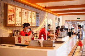 Các hãng trà sữa, trà, pizza... thi nhau tăng giá
