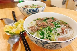 Thông tin trên TikTok vừa ăn phở vừa uống trà đá gây ung thư có đúng?