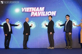 Tìm kiếm cơ hội xuất khẩu trực tuyến qua chương trình Gian hàng quốc gia Việt Nam