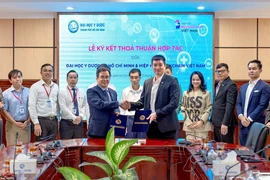 Trường Đại học Y Dược TP.HCM tăng cường ứng dụng blockchain và AI trong y tế