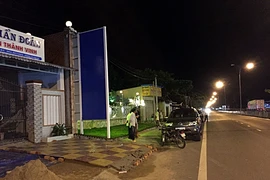 Tấp xe vào lề đường nghe điện thoại thì bị đâm tử vong