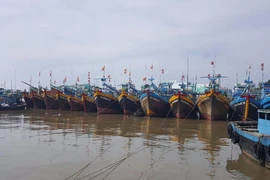 Chủ tịch Bình Thuận xuống địa phương chỉ đạo chống bão