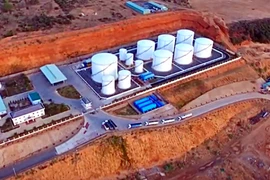 Đường dây buôn lậu xăng dầu 2.000 tỉ đồng được bảo kê