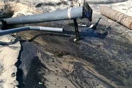 Chưa xác định 'tác giả' nguồn nước đen biển Mũi Né