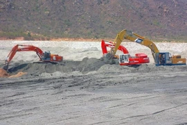 4 triệu m3 tro xỉ Vĩnh Tân không nơi tiêu thụ