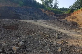 Cựu phó công an huyện bị phạt vì khai thác khoáng sản 
