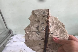 Bê tông rơi trúng giường bệnh nhân đang điều trị
