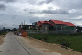 Đại diện Giáo hội Phật giáo đến thăm bé 11 tuổi bị đánh 