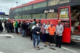 Bình Thuận thông tin xe khách chở 30 người bị CSGT Hà Nội giữ
