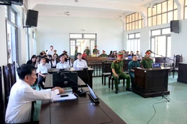 Giám đốc thế chấp xe ô tô khắc phục hậu quả cho kế toán