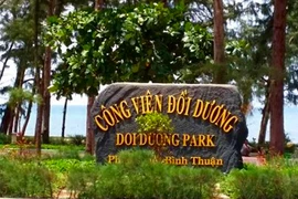 Cô gái 16 tuổi đi tập thể dục trong công viên bị hiếp dâm