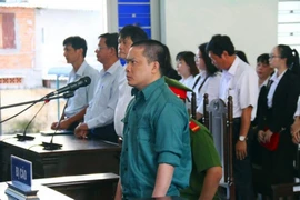 Đình chỉ chức vụ phó giám đốc Bệnh viện Đa khoa Bình Thuận