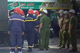 Bình Thuận khống chế một thanh niên leo lên lầu định tự tử