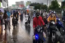 Hơn 400 công dân Ninh Thuận từ Đồng Nai trở về nhiễm COVID-19