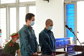 2 thanh niên dùng súng bắn người do mâu thuẫn trên đường