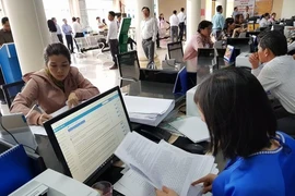 Giải quyết đất đai trễ hẹn phải xin lỗi dân