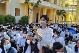 CSGT tuyên truyền văn hóa giao thông tử tế cho học sinh, đoàn viên thanh niên