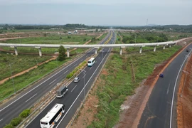 CSGT sẽ dừng xe tại các nút giao cao tốc từ Nha Trang đến TP.HCM để tuyên truyền