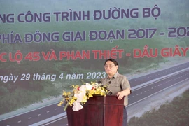 Thủ tướng tuyên bố thông xe cao tốc Mai Sơn-QL45 và Phan Thiết-Dầu Giây