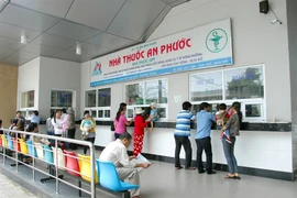 Hai du khách bị đuối nước ở Phan Thiết được chuyển vào Bệnh viện Chợ Rẫy