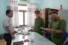 Phó phòng TN&MT cùng cán bộ địa chính lãnh án vì cấp 2 sổ hồng cho một thửa đất