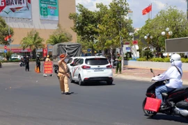 Công an Phan Thiết: Kiểm tra nồng độ cồn cả buổi trưa lẫn chiều, tối