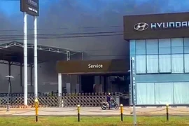 Khống chế đám cháy tại đại lý Hyundai Bình Thuận