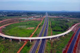 Cục CSGT công bố đường dây nóng trên các tuyến cao tốc từ Bắc đến Nam