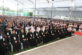 Hàng chục ngàn người dự Lễ kỷ niệm 50 năm thành lập Giáo phận Phan Thiết