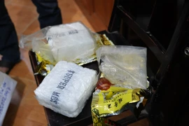 Bắt giữ người đàn ông mang gần 500 triệu đồng đến điểm hẹn nhận 2 kg ma túy