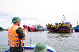 Hai cha con ra khơi, con nghi tử vong, cha mất liên lạc